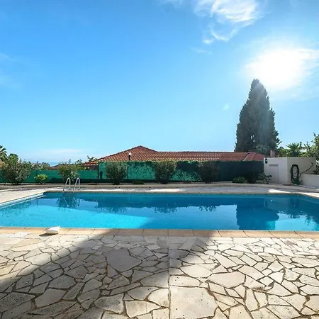 Le Cap Sud Residence Calme Piscine Vue Garavan Nyaraló